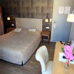 Отель H33 hôtel комната для гостей фото 5