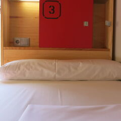 Ok Hostel Madrid сейф в номере