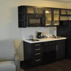 Отель Candlewood Suites Bay City в номере