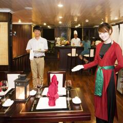 Отель Legend Halong Private Cruise гостиничный бар