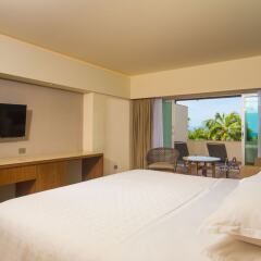 Отель Sheraton Buganvilias Resort & Convention Center удобства в номере