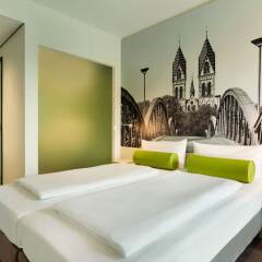Отель Super 8 by Wyndham Dresden комната для гостей фото 5