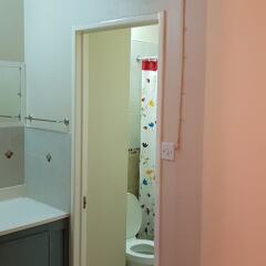 Отель Comfortable Suite 1 сейф в номере