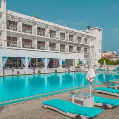 Sveltos Hotel бассейн фото 3