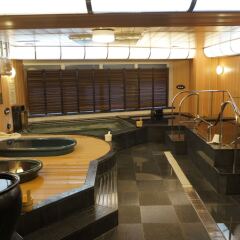Отель Executive Spa & Capsule WELLBE Fukuoka - Caters to Men Хаката бассейн