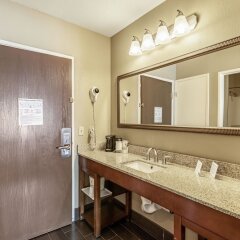 Отель Comfort Inn США, Тусон - отзывы, цены и фото номеров - забронировать отель Comfort Inn онлайн ванная