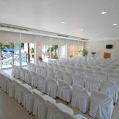 Отель Las Flores Beach Resort развлечения