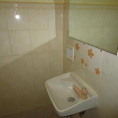 Отель Park Hill Hotel Филиппины, Лапу-Лапу - отзывы, цены и фото номеров - забронировать отель Park Hill Hotel онлайн ванная фото 2