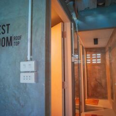 Отель Din Space Bangkok бассейн