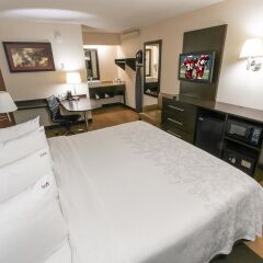 Отель Red Roof Inn PLUS+ Columbus-Ohio State University OSU США, Колумбус - отзывы, цены и фото номеров - забронировать отель Red Roof Inn PLUS+ Columbus-Ohio State University OSU онлайн сейф в номере