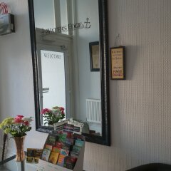 Отель Waters Edge интерьер отеля