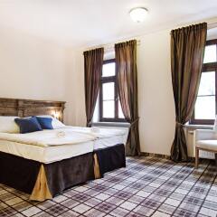 Отель Five Stars Luxury Hostel Польша, Вроцлав - отзывы, цены и фото номеров - забронировать отель Five Stars Luxury Hostel онлайн комната для гостей фото 3