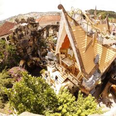 Отель Crazy House Далат пляж