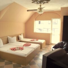 Hotel Angy Золотые пески комната для гостей фото 5