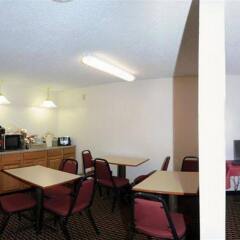 Отель Knights Inn Columbus Downtown питание