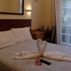 Отель Charlotte Guest House Лондон в номере