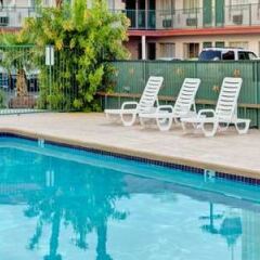 Отель Travelodge Las Vegas Strip North бассейн фото 3