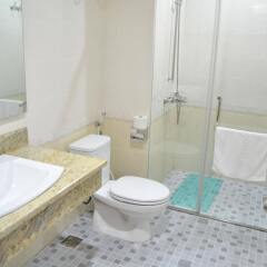 Kenny Ha Long Hotel ванная