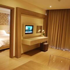 Отель Melpo Antia Suites комната для гостей фото 3