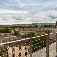Отель Novotel Edinburgh Centre Великобритания, Эдинбург - отзывы, цены и фото номеров - забронировать отель Novotel Edinburgh Centre онлайн балкон