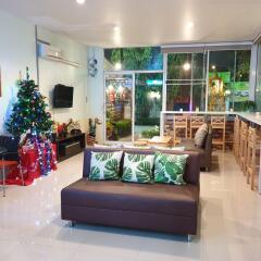 Отель Friend's House Resort интерьер отеля