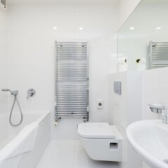 Отель EMPIRENT Rose Apartments Чехия, Прага - отзывы, цены и фото номеров - забронировать отель EMPIRENT Rose Apartments онлайн ванная