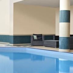 Отель Four Points by Sheraton Hotel & Suites Calgary West Канада, Калгари - отзывы, цены и фото номеров - забронировать отель Four Points by Sheraton Hotel & Suites Calgary West онлайн бассейн