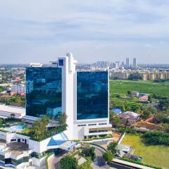 Отель Novotel Bangkok Bangna бассейн