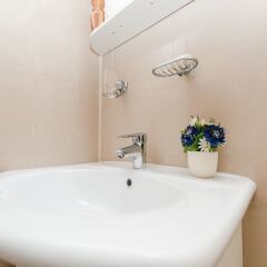 Гостиница Apartmenty Uyut Galerea в Москве отзывы, цены и фото номеров - забронировать гостиницу Apartmenty Uyut Galerea онлайн Москва ванная фото 2