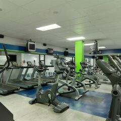 Отель Coast Plaza Hotel and Suites Канада, Ванкувер - отзывы, цены и фото номеров - забронировать отель Coast Plaza Hotel and Suites онлайн фитнесс-зал фото 3