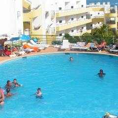 Отель Clube Meia Praia бассейн