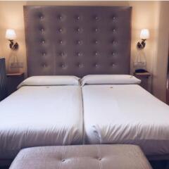 Hotel Los Tilos сейф в номере