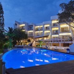 Отель Apartamentos Castavi Испания, Форментера - отзывы, цены и фото номеров - забронировать отель Apartamentos Castavi онлайн бассейн фото 3