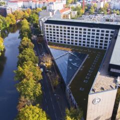 Отель Sheraton Berlin Grand Hotel Esplanade Германия, Берлин - 6 отзывов об отеле, цены и фото номеров - забронировать отель Sheraton Berlin Grand Hotel Esplanade онлайн парковка