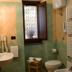 Отель Albergo Pace Италия, Помпеи - отзывы, цены и фото номеров - забронировать отель Albergo Pace онлайн ванная
