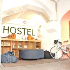 Hub New Lisbon Hostel развлечения