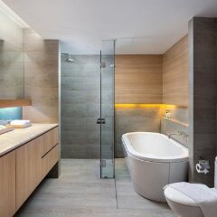 Отель X2 Vibe Phuket Patong ванная фото 2