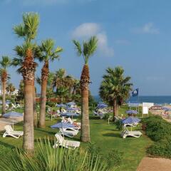 Отель Louis Imperial Beach пляж