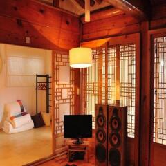 Отель Hueahn Hanok Guesthouse Южная Корея, Сеул - отзывы, цены и фото номеров - забронировать отель Hueahn Hanok Guesthouse онлайн сауна