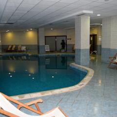 Отель Flora Hotel - Apartments Болгария, Боровец - отзывы, цены и фото номеров - забронировать отель Flora Hotel - Apartments онлайн бассейн фото 2