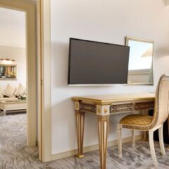 Отель Wyndham Tashkent Узбекистан, Ташкент - 2 отзыва об отеле, цены и фото номеров - забронировать отель Wyndham Tashkent онлайн удобства в номере фото 2