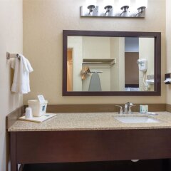 Quality Inn Yakima near State Fair Park in Union Gap, United States of America from 107$, photos, reviews - zenhotels.com bathroom