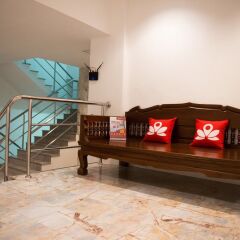 Zen Hostel Tiger Shrine 2 Бангкок интерьер отеля