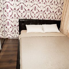 Апартаменты Funny Dolphins Apartments Nikoloyamskaya комната для гостей фото 4