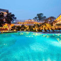 Отель Azerai La Residence, Hue бассейн