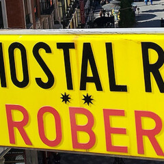 Отель Hostal Rober спортивное сооружение