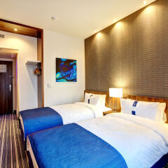 Гостиница Holiday Inn Express Voronezh — Kirova, IHG Hotel в Воронеже - забронировать гостиницу Holiday Inn Express Voronezh — Kirova, IHG Hotel, цены и фото номеров Воронеж комната для гостей