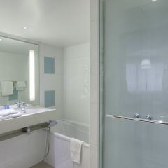 Отель Novotel Paris 13 Porte d'Italie ванная фото 2
