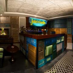 Silverland Jolie Hotel & Spa гостиничный бар