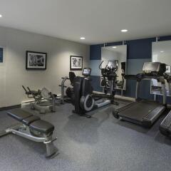 Отель Four Points by Sheraton Gatineau-Ottawa Канада, Гатино - отзывы, цены и фото номеров - забронировать отель Four Points by Sheraton Gatineau-Ottawa онлайн фитнесс-зал